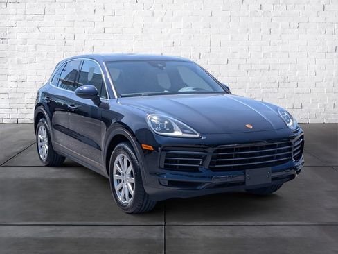 Used 2021 Porsche Cayenne AWD/4WD image 2