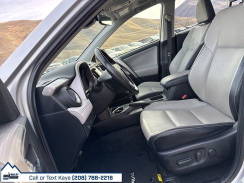 Used 2016 Toyota RAV4 Limited image 17