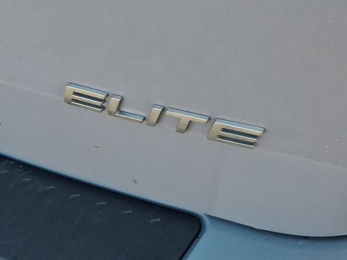 Used 2023 Honda Odyssey Elite image 7