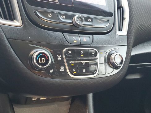 Used 2025 Chevrolet Malibu LT FWD image 23