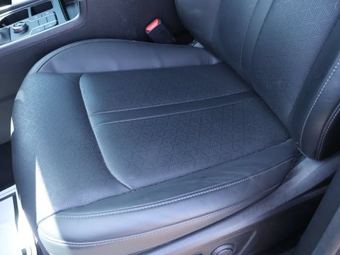 Certified 2023 Kia Sorento S FWD image 22