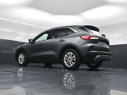 Used 2022 Ford Escape SE FWD image 44
