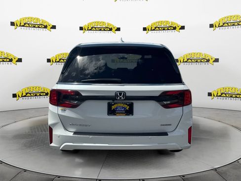 Used 2025 Honda Odyssey Touring image 4
