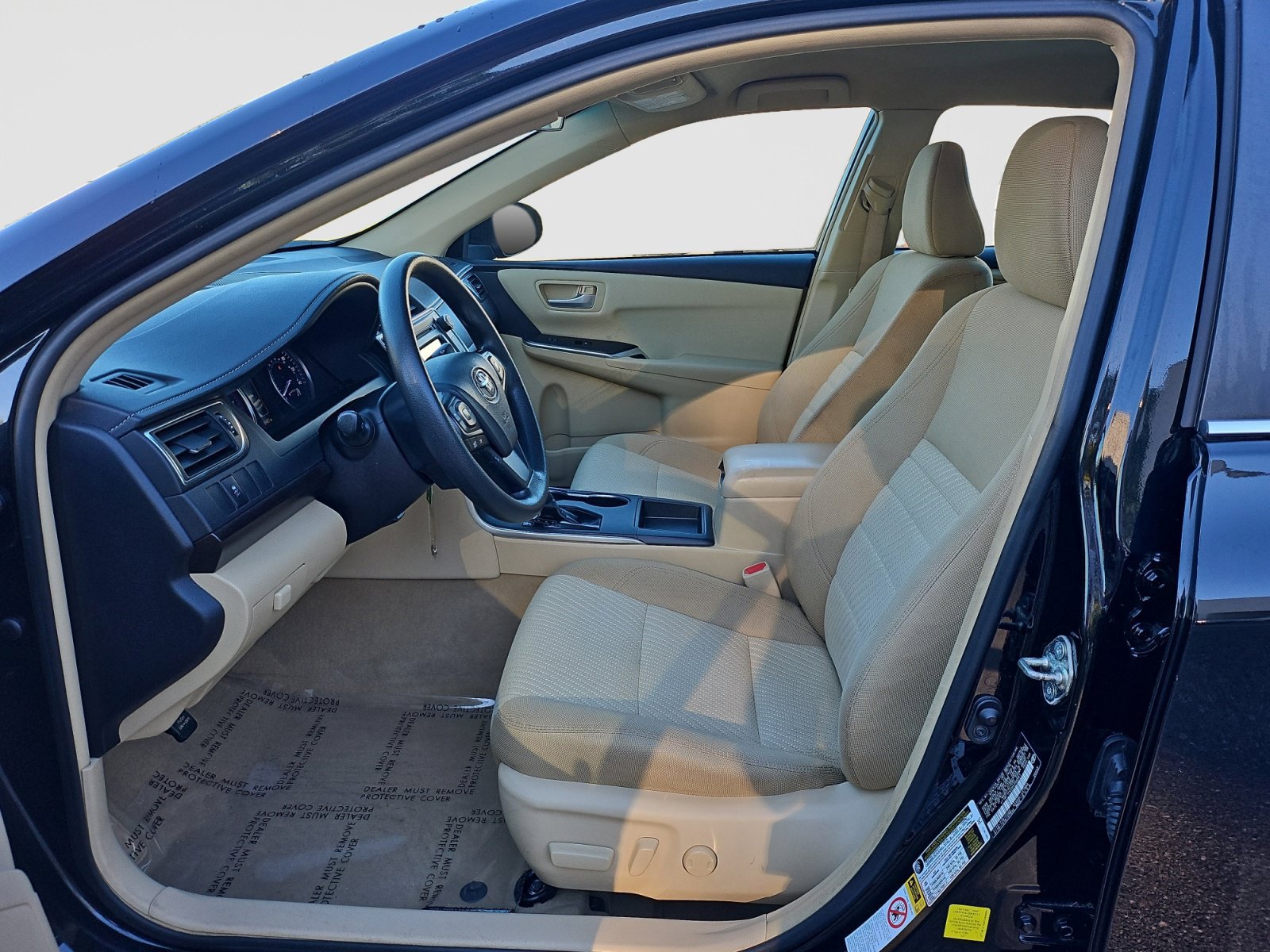 Used 2017 Toyota Camry LE FWD image 19