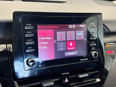 Used 2021 Toyota Camry SE FWD image 11