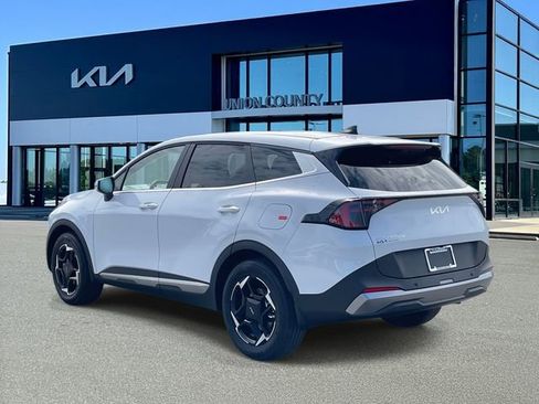 New 2026 Kia Sportage EX FWD image 4