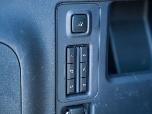 Used 2025 Ford Expedition Platinum w/ Driver's Package AWD/4WD image 15