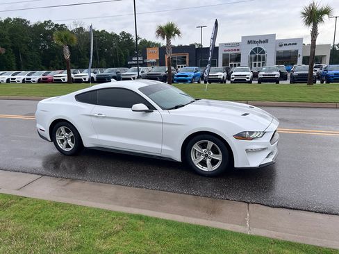 Used 2021 Ford Mustang Coupe RWD image 6