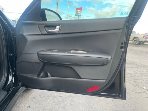 Used 2019 Kia Optima S image 9