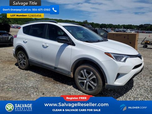 Used 2017 Toyota RAV4 LE FWD image 5