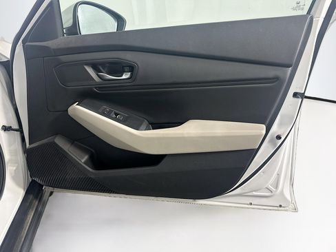 Used 2023 Honda Accord EX image 32