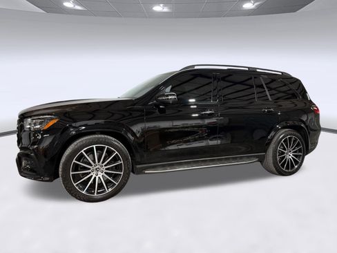 Used 2024 Mercedes-Benz GLS 580 4MATIC image 2