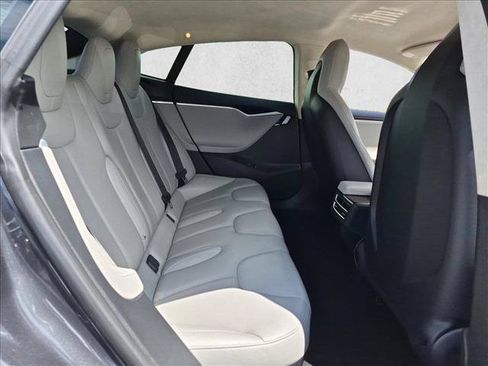 Used 2015 Tesla Model S 70 RWD image 20