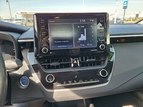 Used 2022 Toyota Corolla LE image 10