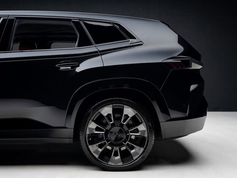 Used 2023 BMW XM image 20