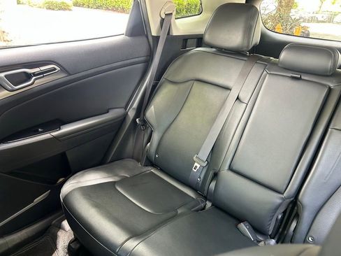 Used 2023 Kia Sportage EX FWD image 11