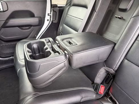 Used 2023 Jeep Wrangler Sahara w/ Cold Weather Group AWD/4WD image 20