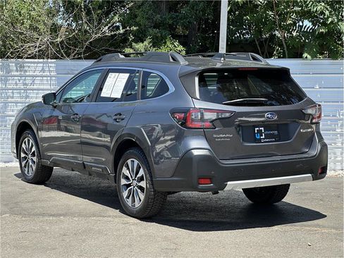 Used 2023 Subaru Outback Limited AWD/4WD image 3