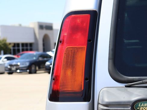 Used 2004 Land Rover Discovery SE image 13