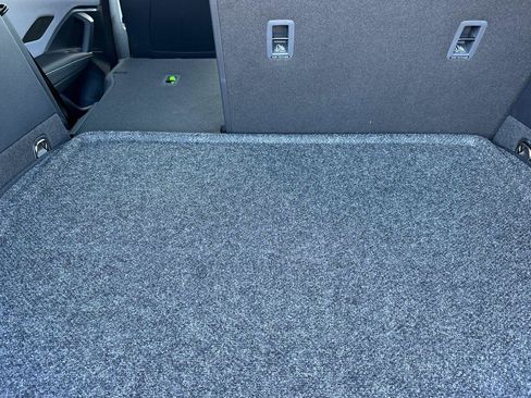 New 2026 Volkswagen Tiguan SE R-Line image 14