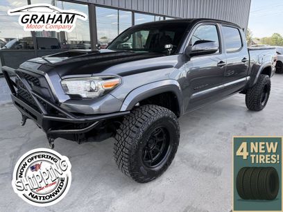 Used 2017 Toyota Tacoma TRD Sport w/ Tow Package