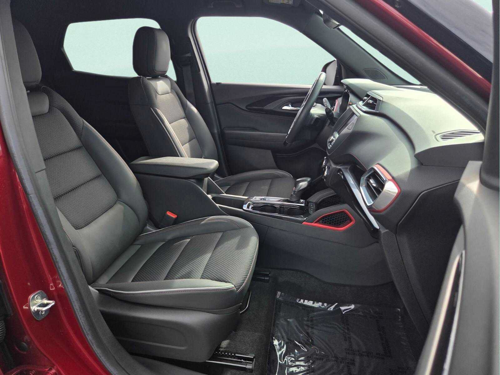 Used 2023 Chevrolet TrailBlazer RS FWD image 19