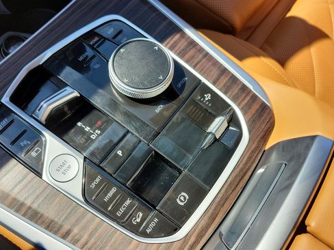 Certified 2024 BMW X5 xDrive50e w/ M Sport Package image 32