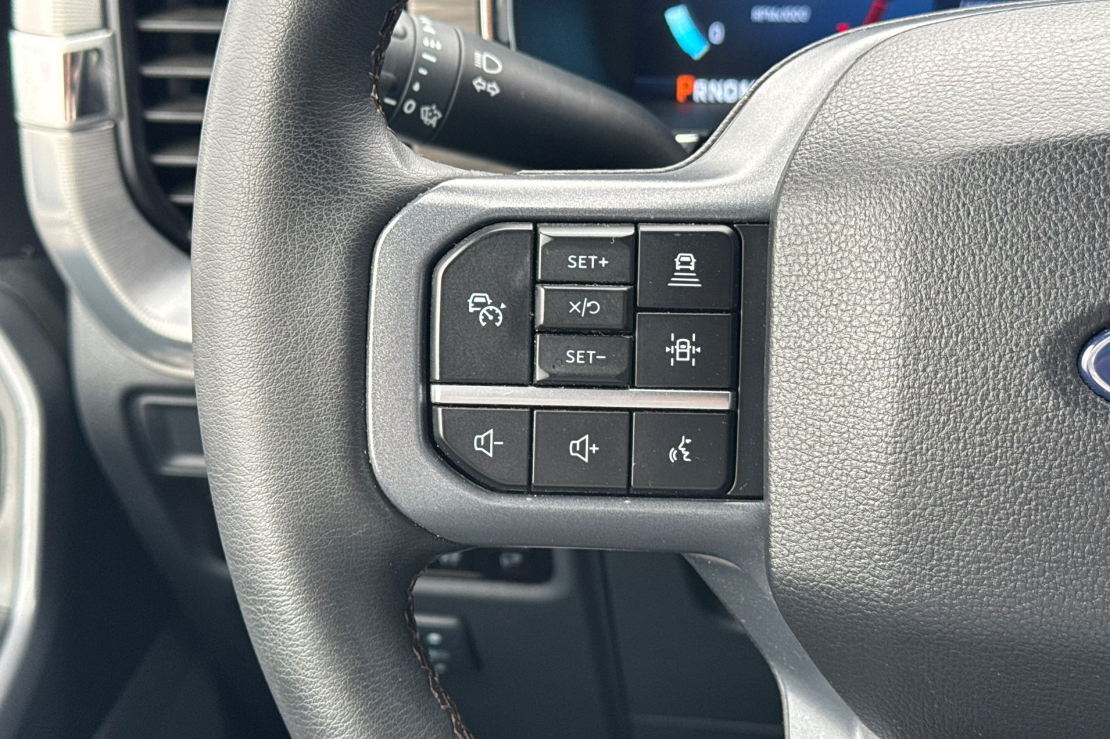 Used 2025 Ford F150 Lariat AWD/4WD image 37