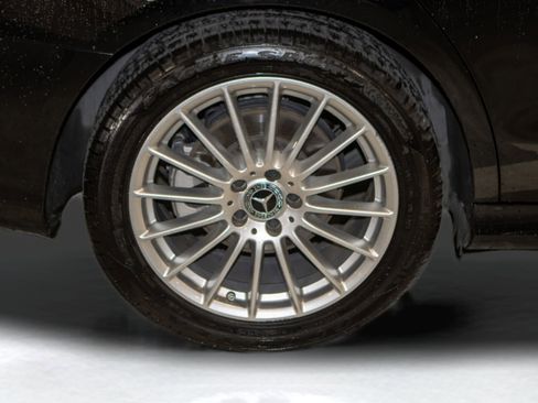 Used 2022 Mercedes-Benz E 350 Sedan image 36