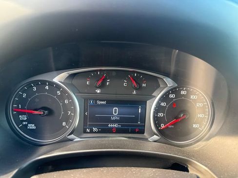 Used 2024 GMC Terrain SLE AWD/4WD image 13