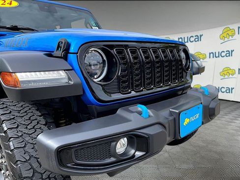 Used 2024 Jeep Wrangler Unlimited AWD/4WD image 29