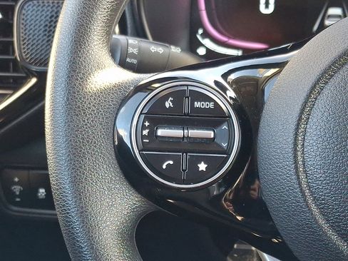Certified 2023 Kia Soul S image 21