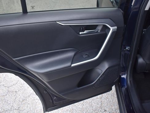 Used 2020 Toyota RAV4 XLE Premium FWD image 45