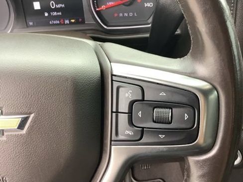 Used 2020 Chevrolet Silverado 1500 LTZ w/ LTZ Convenience Package AWD/4WD image 27