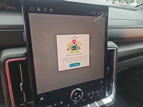 Used 2025 GMC Yukon XL Denali RWD image 14