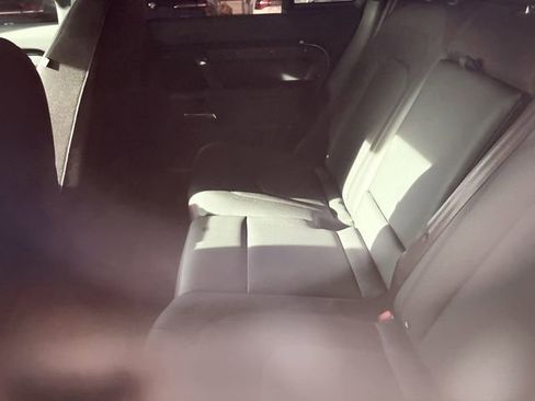 Used 2025 Land Rover Defender 110 S image 10