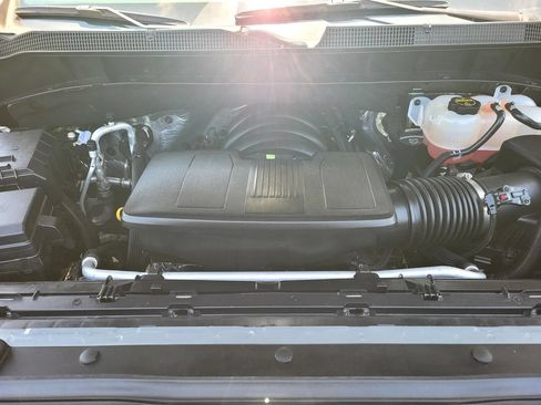 Used 2024 Chevrolet Silverado 1500 High Country w/ Z71 Off-Road Package AWD/4WD image 12