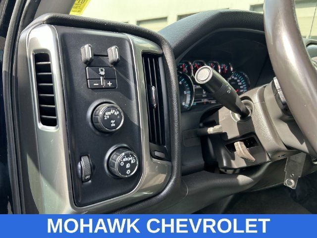 Used 2018 Chevrolet Silverado 1500 LT w/ All Star Edition AWD/4WD image 35