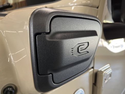 Used 2022 Jeep Wrangler Unlimited Sahara w/ Cold Weather Group image 7