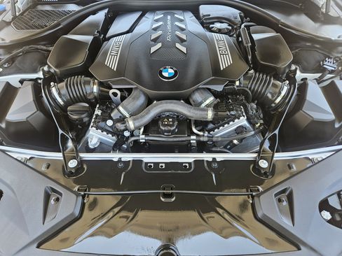 Used 2025 BMW M850i xDrive Coupe AWD/4WD image 11