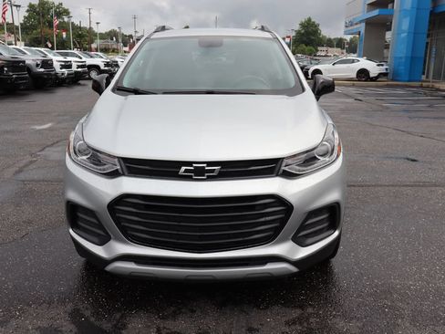 Used 2021 Chevrolet Trax LT w/ Redline Edition AWD/4WD image 29