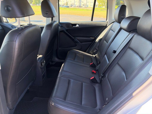 Used 2017 Volkswagen Tiguan S AWD/4WD image 21