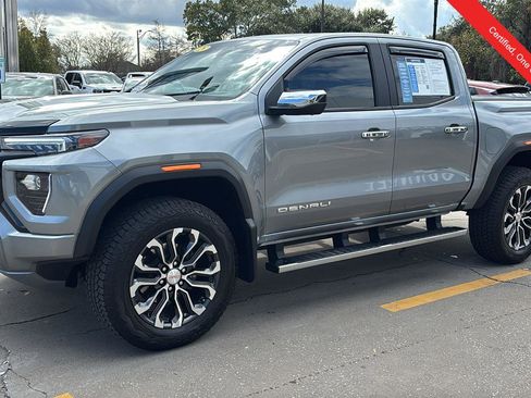 Certified 2025 GMC Canyon Denali image 3