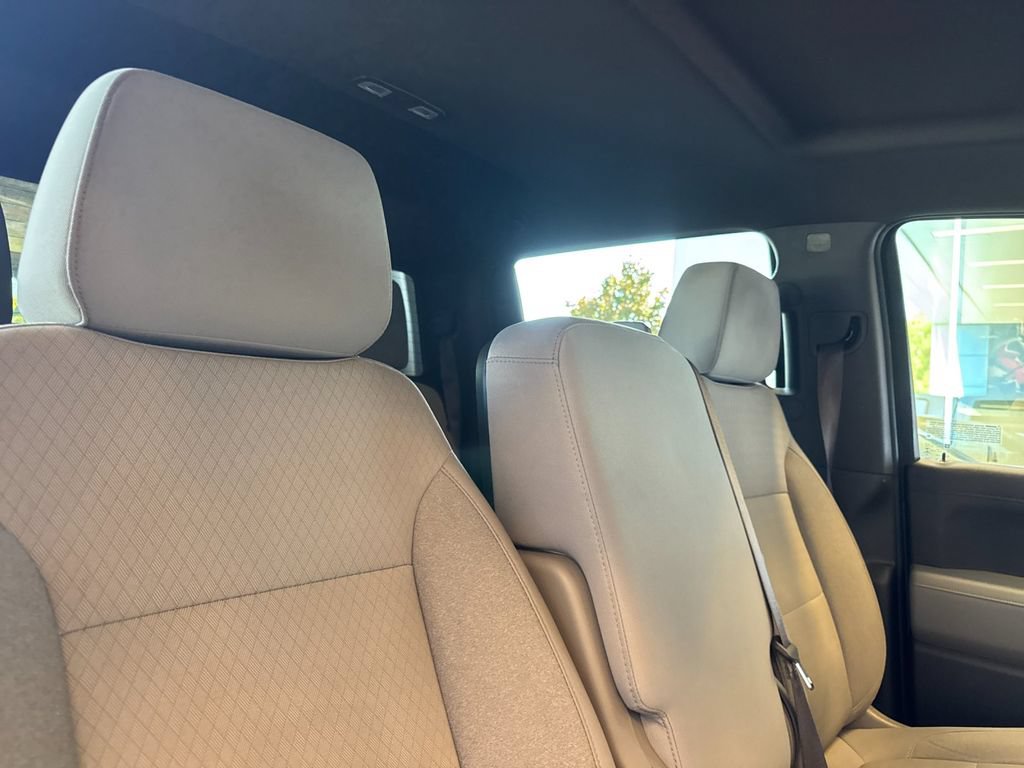 Used 2020 Chevrolet Silverado 1500 LT w/ Convenience Package AWD/4WD image 19
