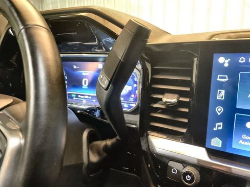 Used 2023 Chevrolet Silverado 1500 LT w/ Z71 Off-Road Package image 15