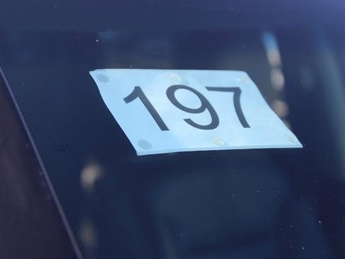 Used 2011 Kia Sorento SX image 10