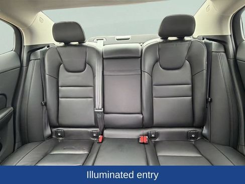 Used 2022 Volvo S60 B5 Inscription FWD image 17