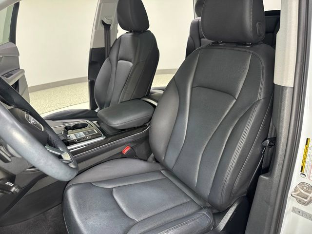 Used 2023 Audi Q7 3.0T Premium Plus w/ Premium Plus Package AWD/4WD image 16