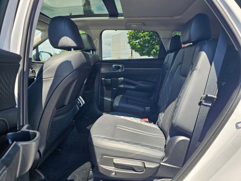 Used 2023 Kia Sorento SX AWD/4WD image 22