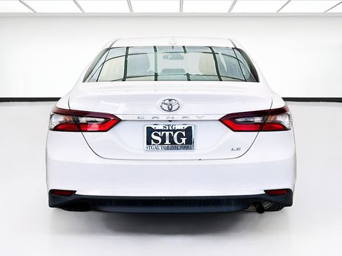 Used 2024 Toyota Camry LE FWD image 5